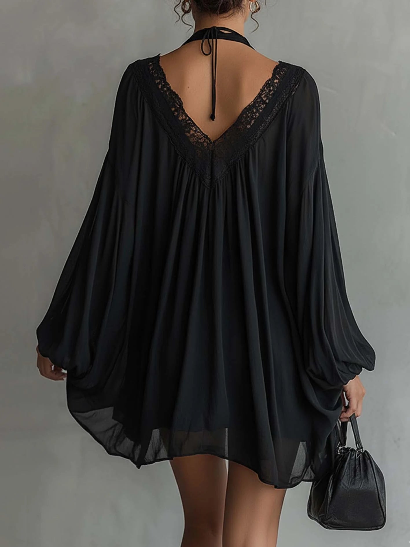Elina | Vestido mini halter de chiffon con encaje