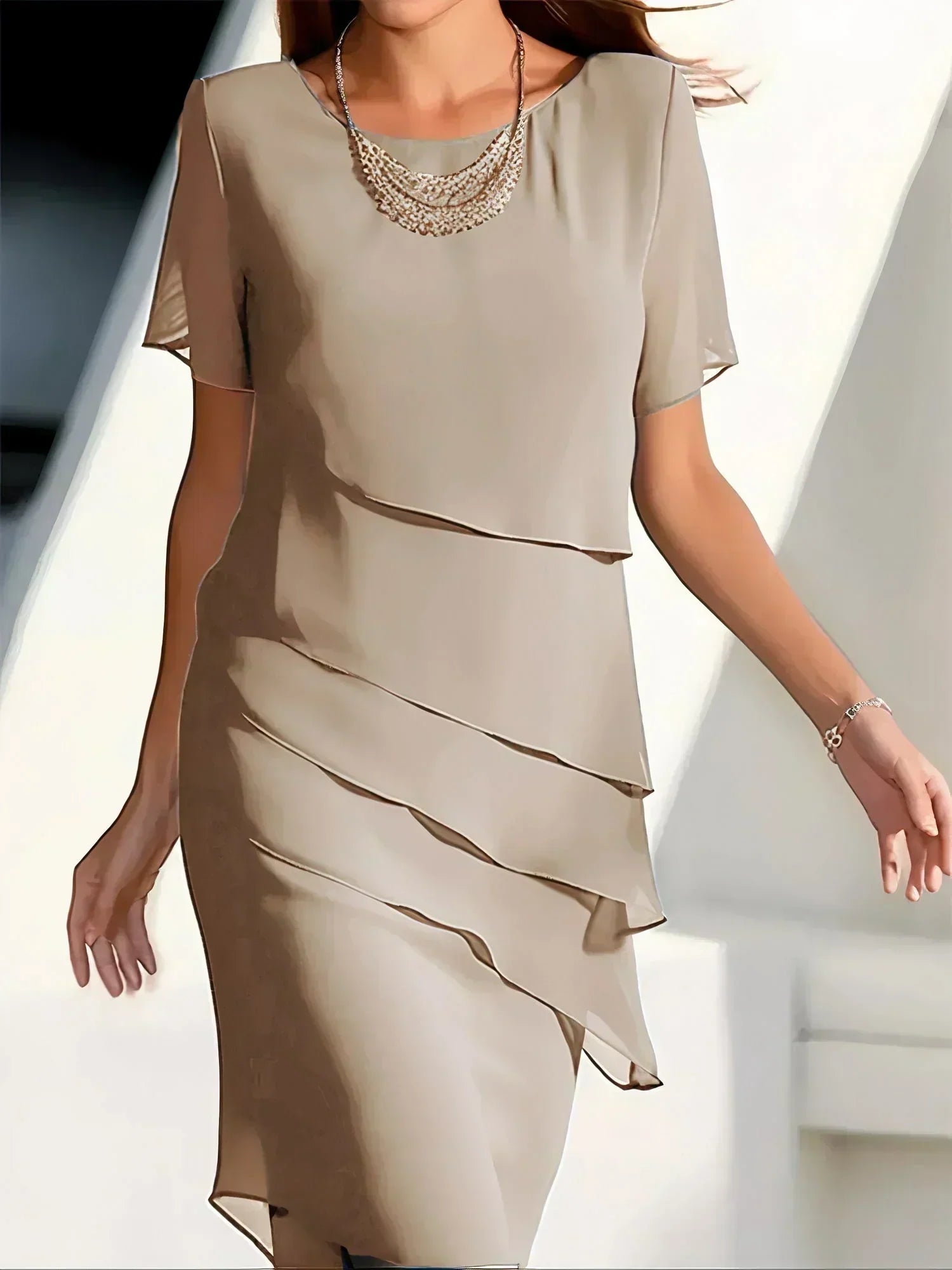 Anastasia | Vestido midi de capas