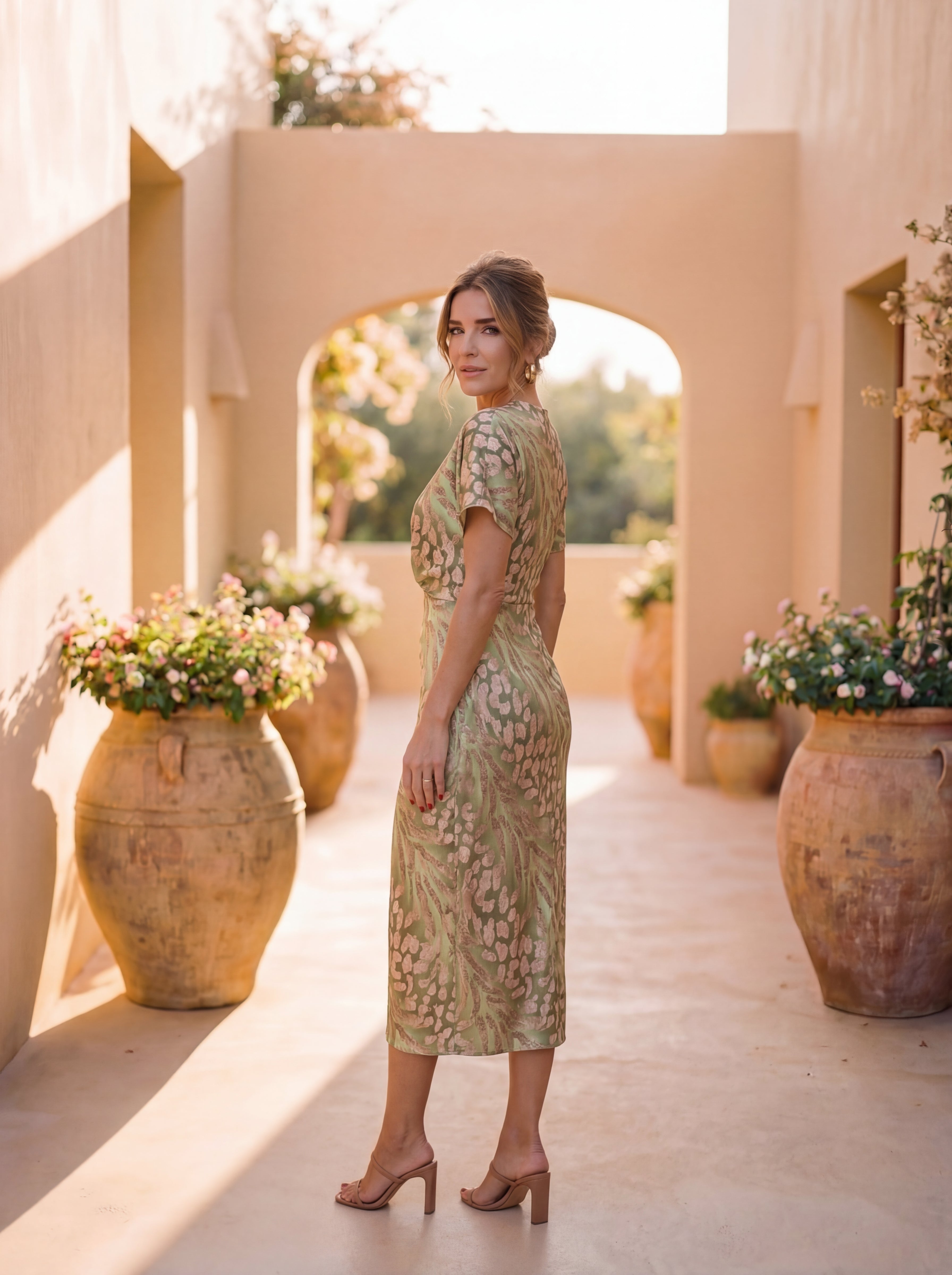 Giulia | Vestido midi elegante fluido