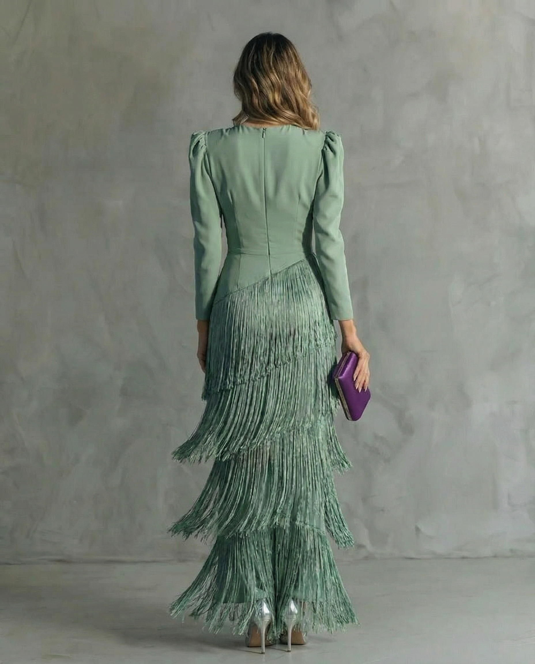Valeria | Vestido midi elegante con mangas de flecos