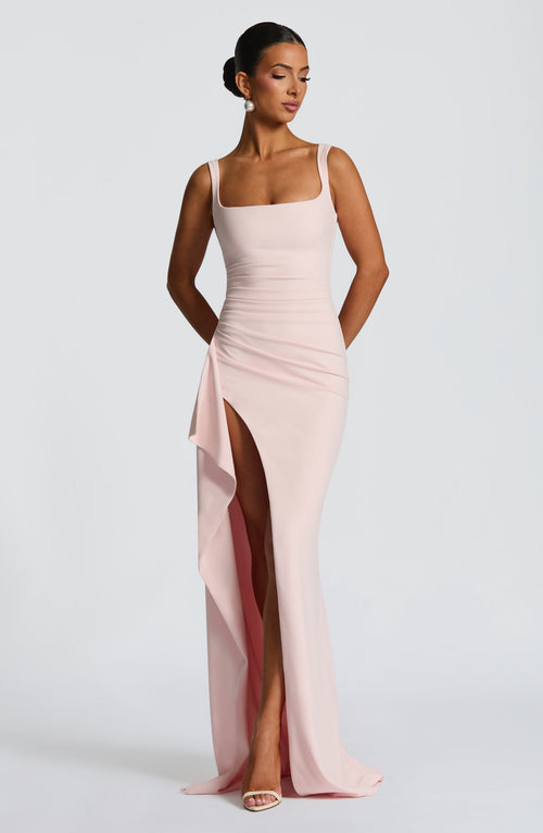 Alessia | Maxi Protagonista